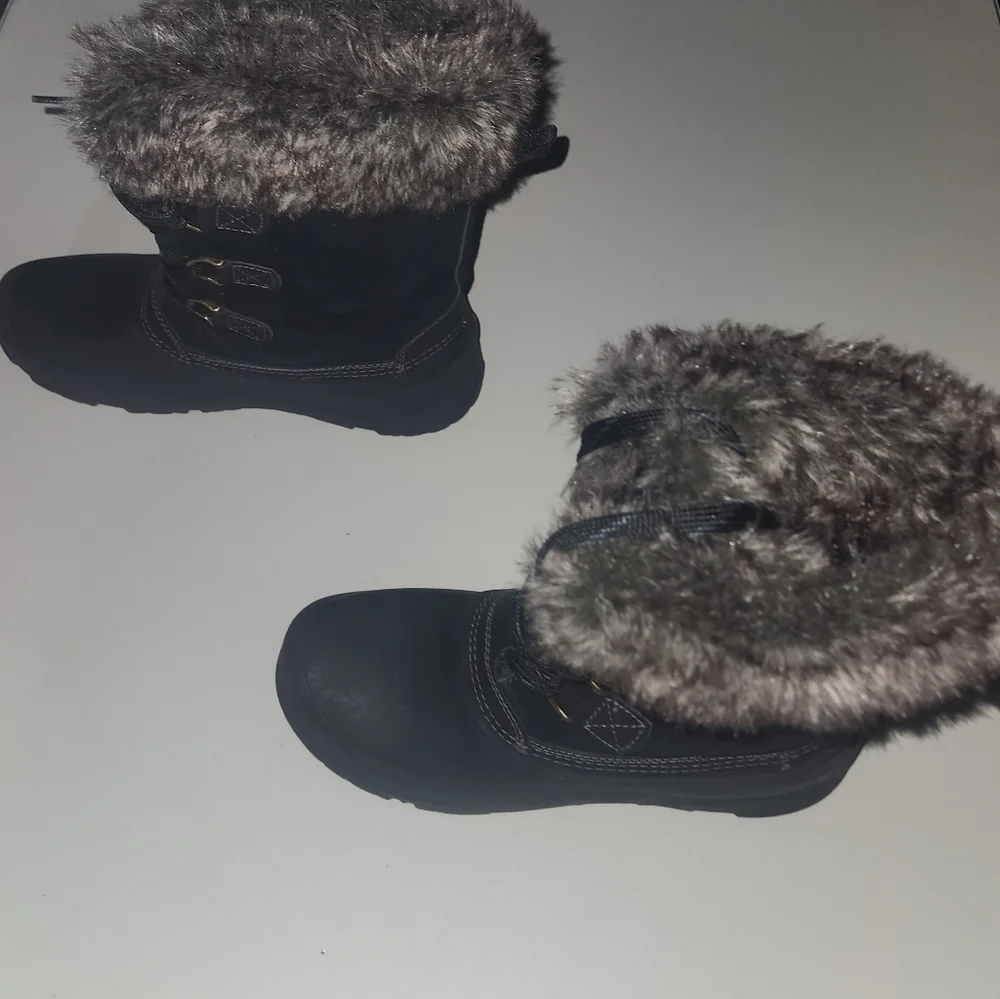 Women's Khombu Watefproof Winter Black Fur-Lined Boots Size 9